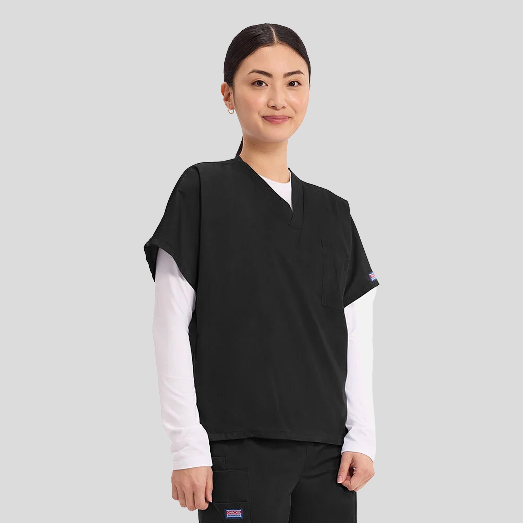 Unisex V-Neck 1 Pocket | Black