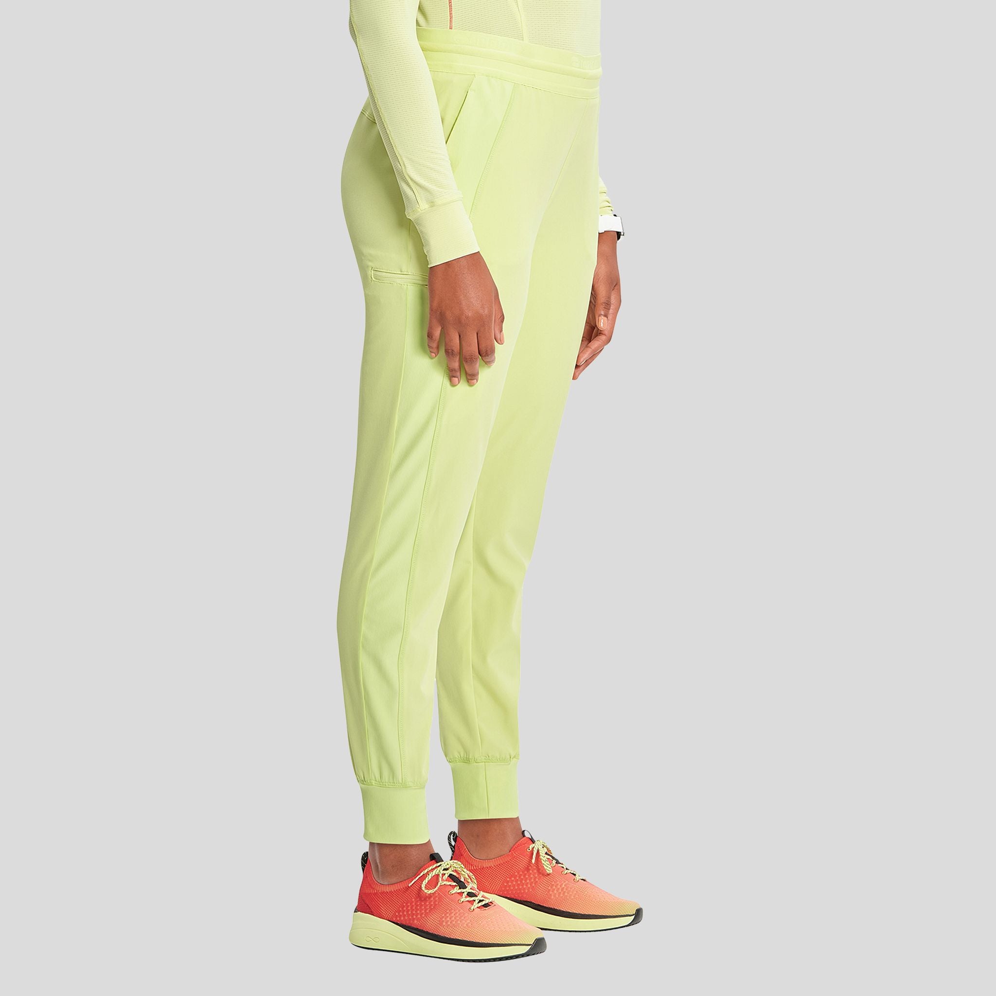 IN_INFINITY_GNR8_MIDRISEJOGGER_122A_GREENENERGY_RIGHT