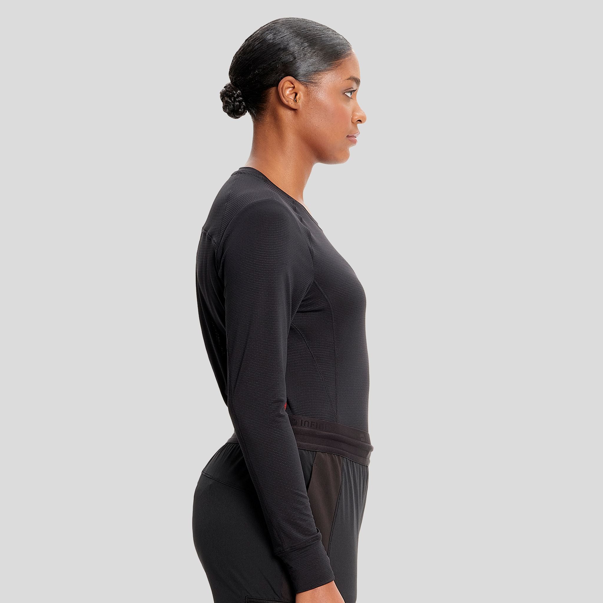 IN_INFINITY_GNR8_PERFORMANCEUNDERSCRUB_640_BLACK_RIGHT2