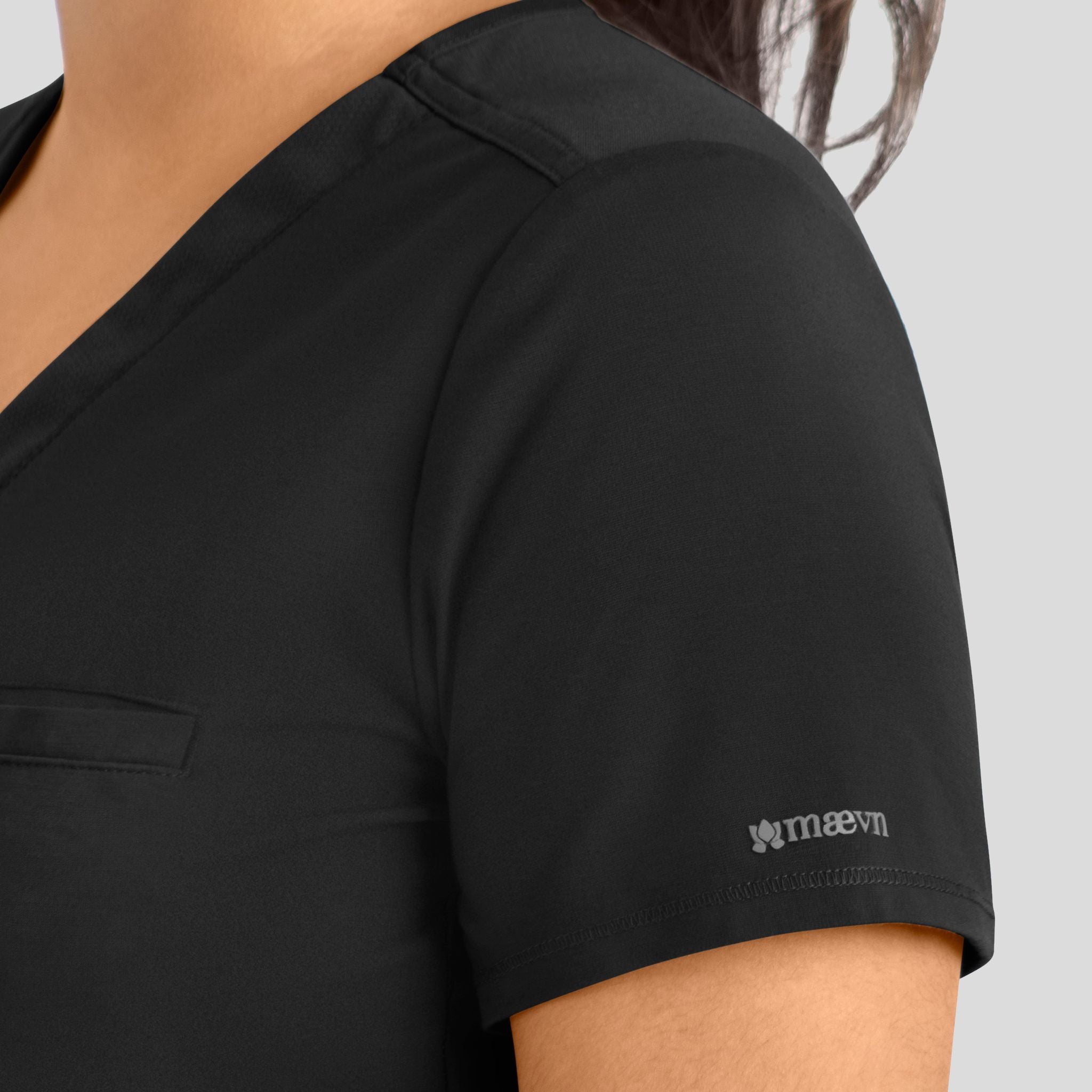 Maevn_Focus_20301_Black_sleeve