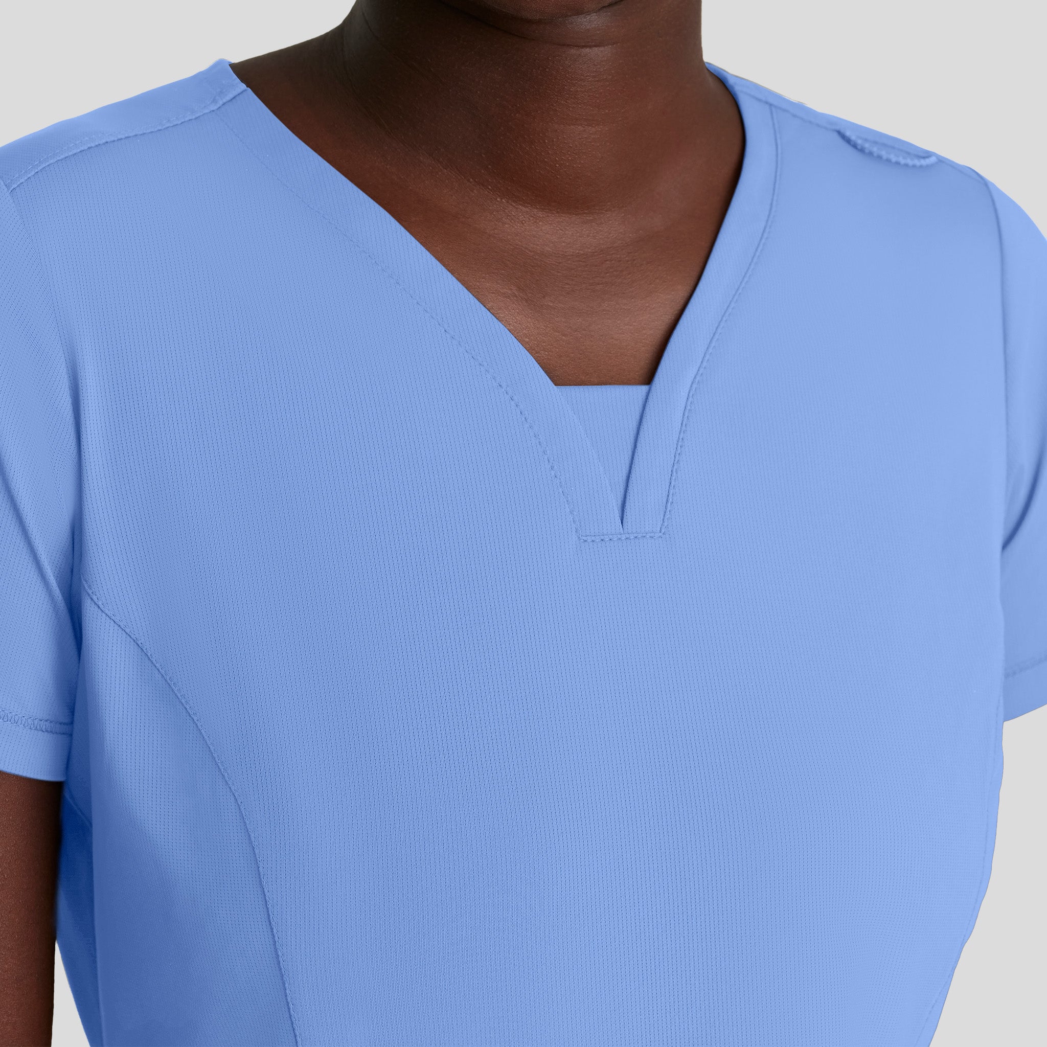 Serene 3-Pocket V-Neck Top | Ciel