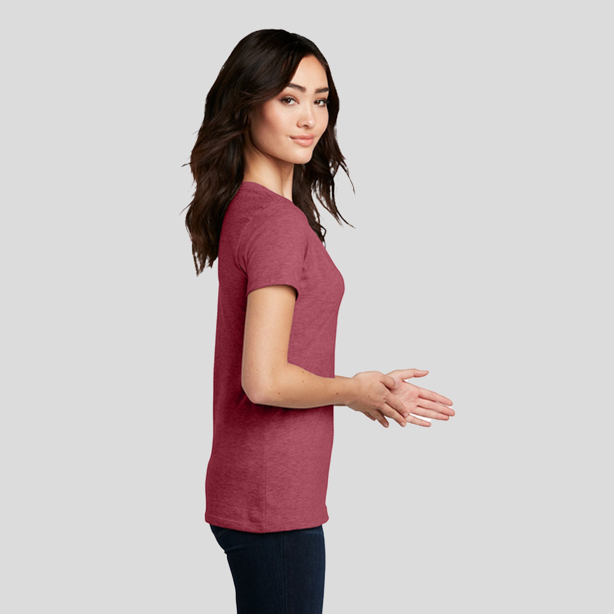 Womenโs Perfect Blendยฎ CVC V-Neck Tee | Heathered Red