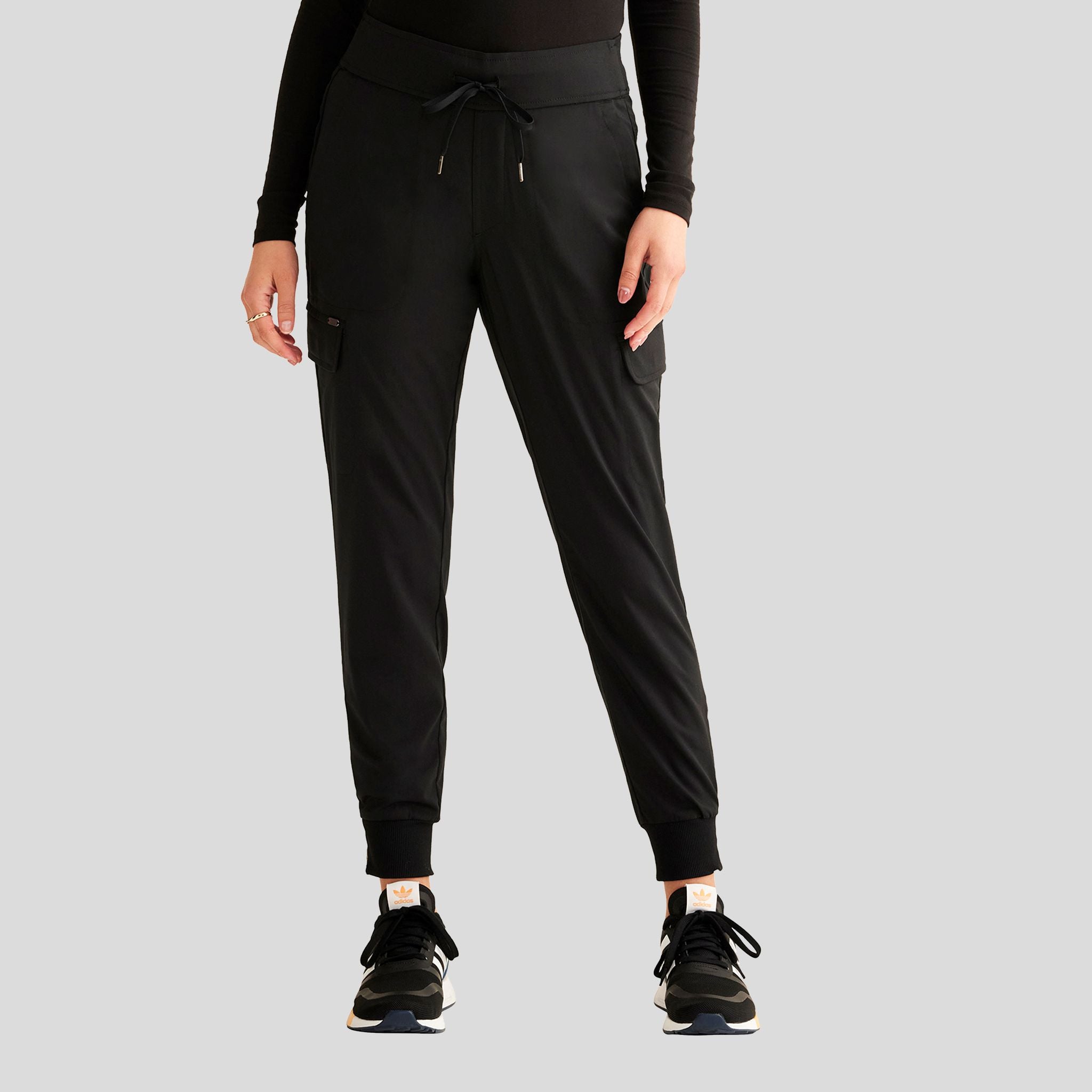 Kylin Jogger Black – Robert's Medical Uniforms
