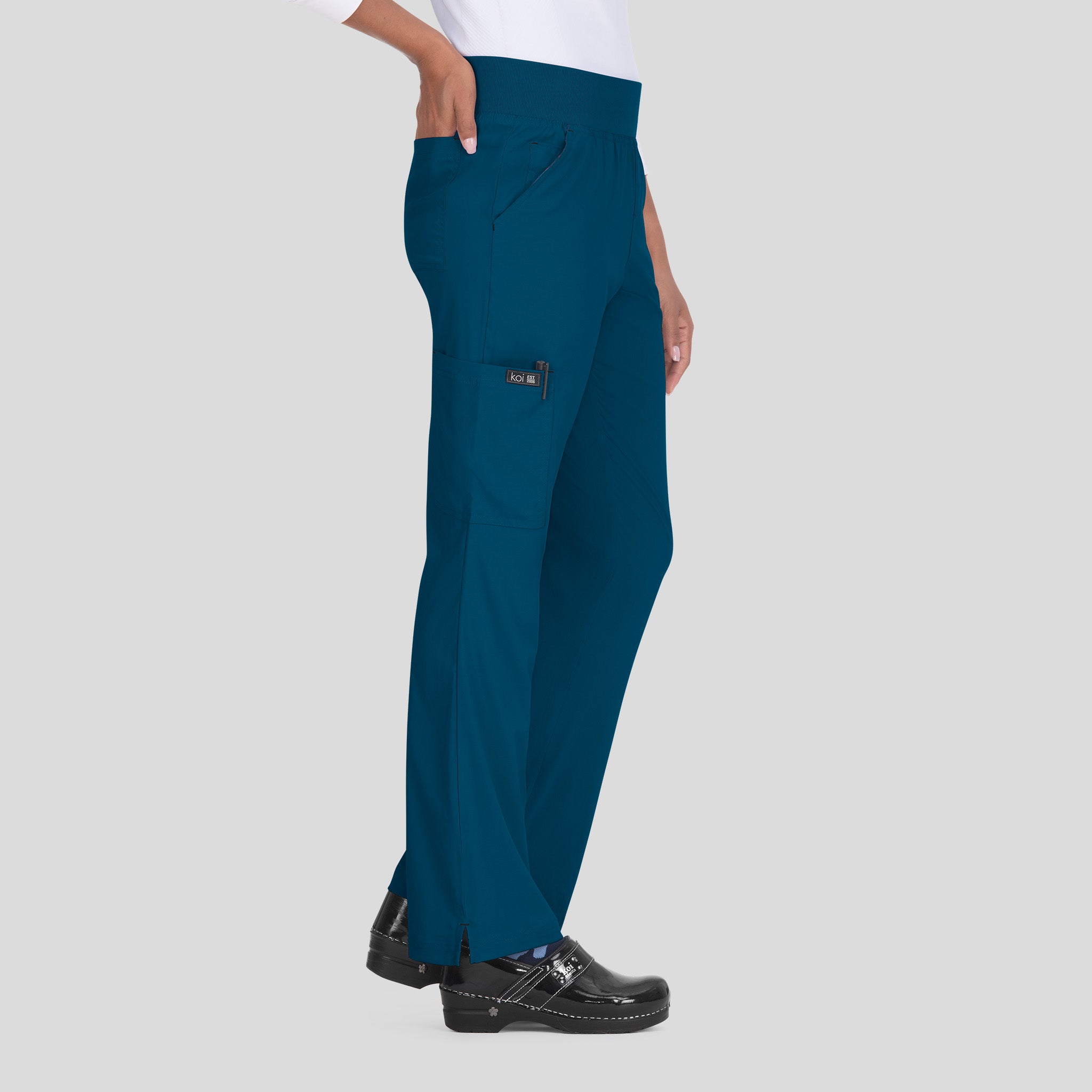 Laurie Women's 6-Pocket Yoga-Style Scrub Pants | Caribbean